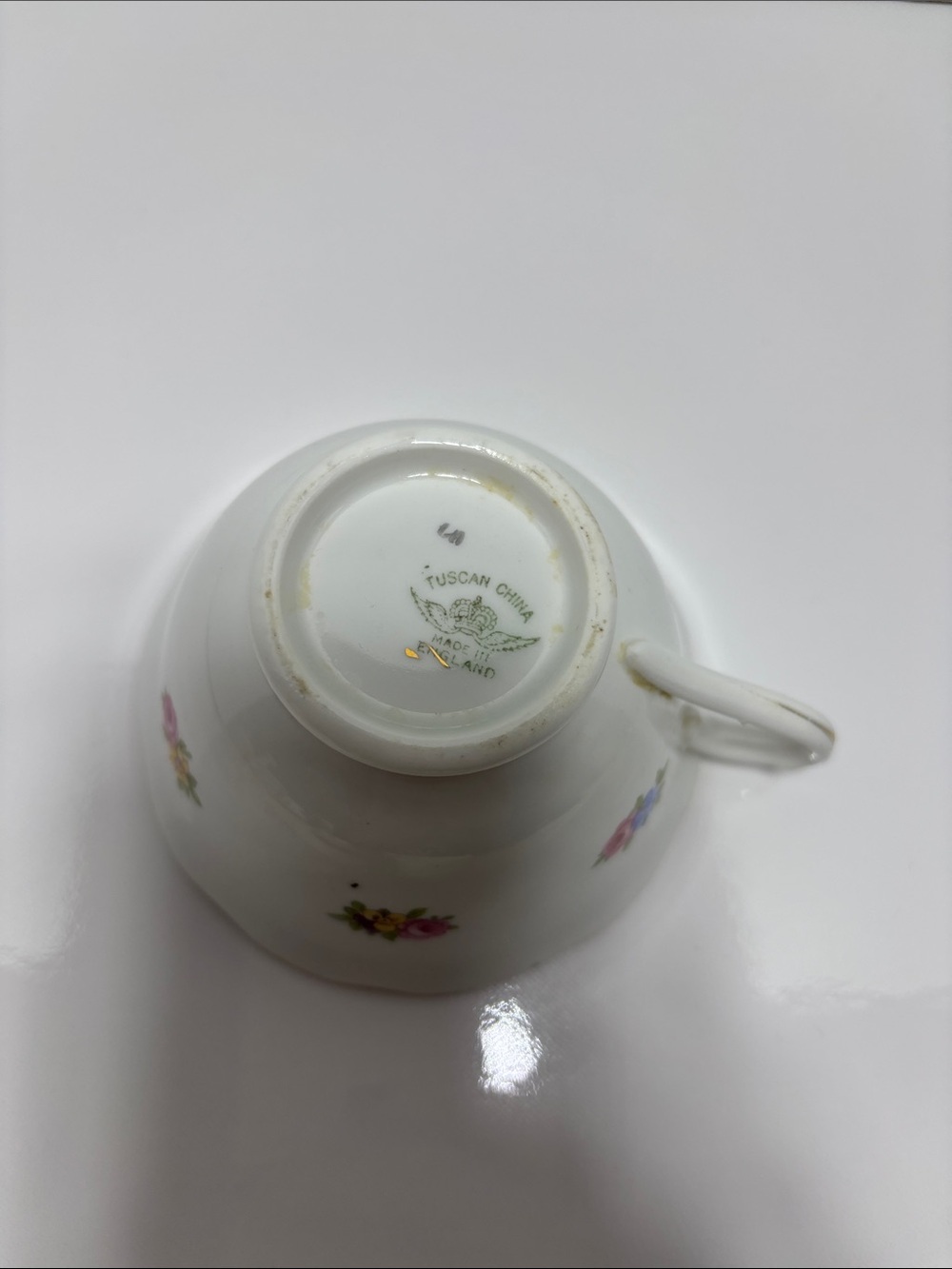 White Floral Bone China Teacup and Saucer with Gold Trim - Picture 7 of 10